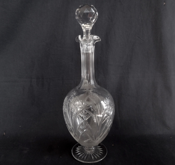 Detail — Baccarat crystal wine decanter, 9232 shape and 9255 pattern, late 19th century - 32cm