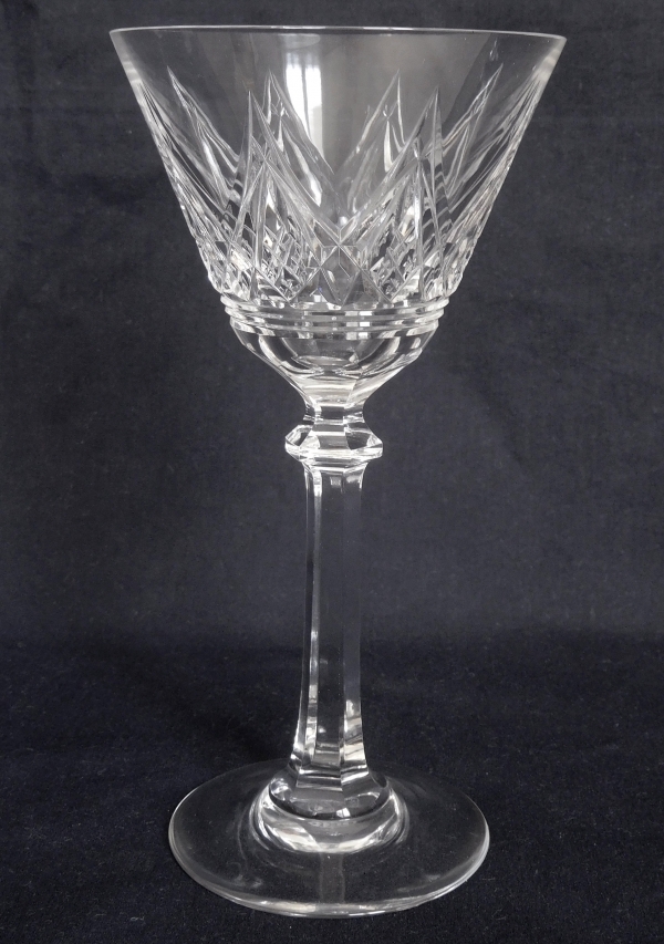 Détail — Verre à vin en cristal de Baccarat, modèle Louvois - 15cm - signé