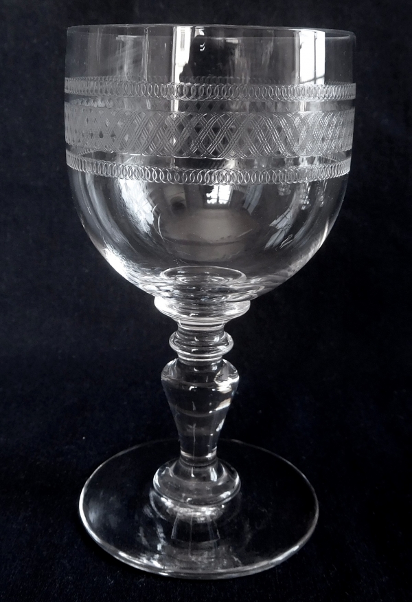 Detail — Baccarat crystal water glass, engraved crystal pattern 1423 - 14.5cm