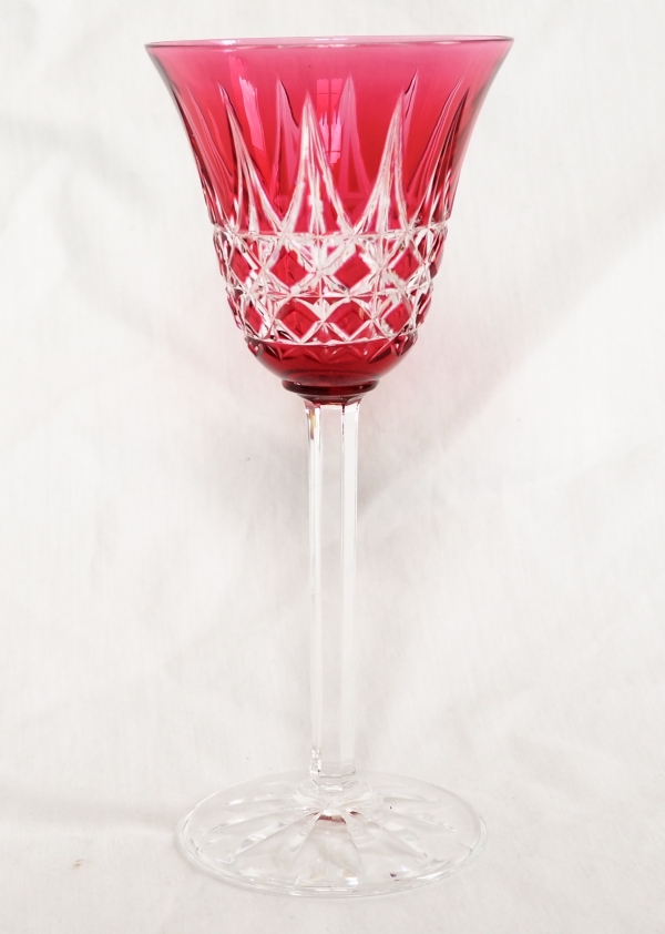 Detail — St Louis crystal hock glass, Tarn pattern, pink overlay crystal - 19.8cm