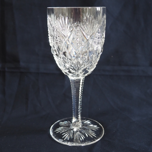 Detail — St Louis crystal wine glass, Florence pattern - 16.4cm - signed