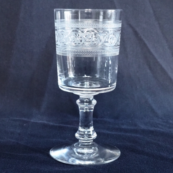 Detail — Baccarat crystal water glass - engraved Athenian pattern - 15cm