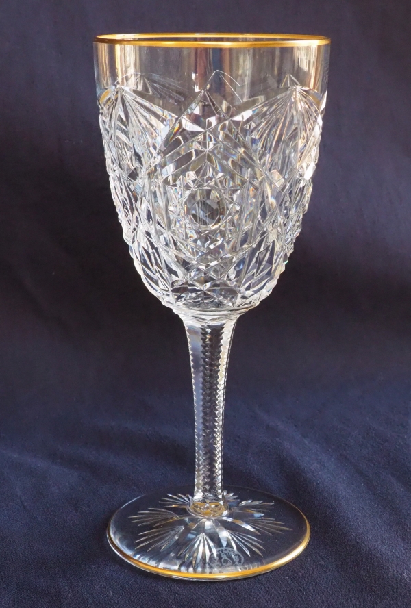 Detail — Baccarat crystal wine glass, Lagny pattern gilt with fine gold - 13cm