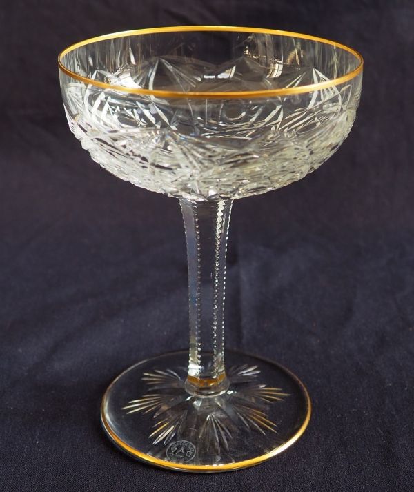Detail — Baccarat crystal champagne glass, Lagny pattern gilt with fine gold