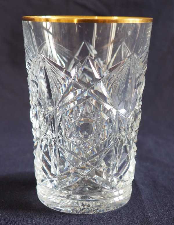 Détail — Verre à orangeade en cristal de Baccarat, modèle Lagny doré