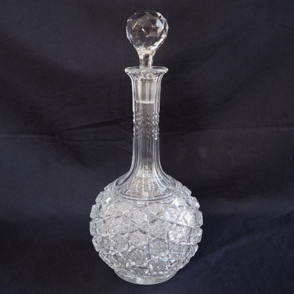 Detail — Baccarat crystal wine decanter, Lorient pattern - 31cm