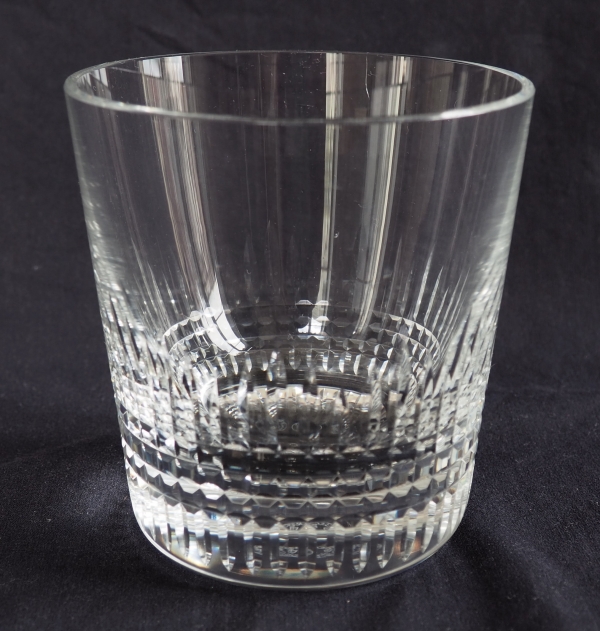 Détail — Seau à glace / glaçons en cristal de Baccarat taillé, modèle Nancy forme évasée - signé