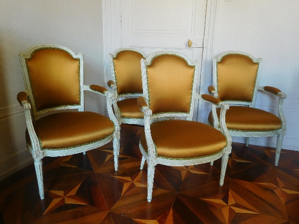 Detail — Nadal l'Aine : set of 4 Louis XVI cabriolet armchairs, stamped - 18th century circa 1780