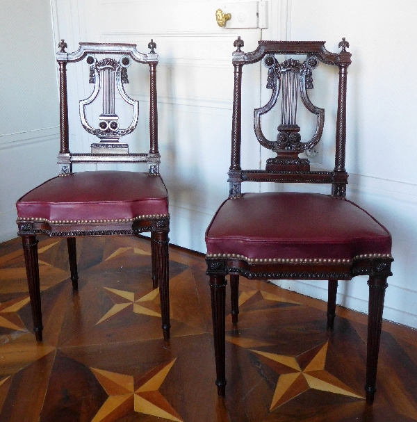 Détail — Georges Jacob : paire de chaises lyre en acajou finement sculpté, époque Louis XVI - estampille