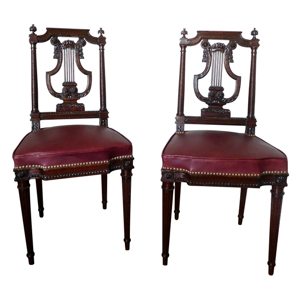 Georges Jacob : paire de chaises lyre en acajou finement sculpté, époque Louis XVI - estampille