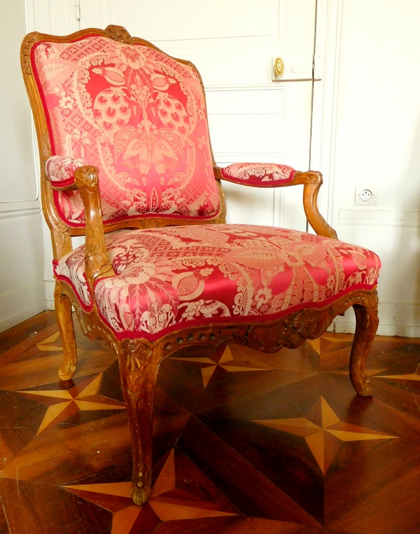 Detail — Regence a la Reine armchair, 18th century circa 1730