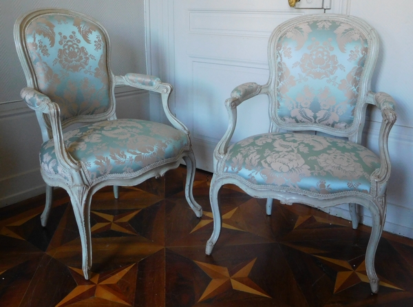 Detail — Pierre-François-Joseph Corbisier : pair of Louis XV cabriolet armchairs - stamped