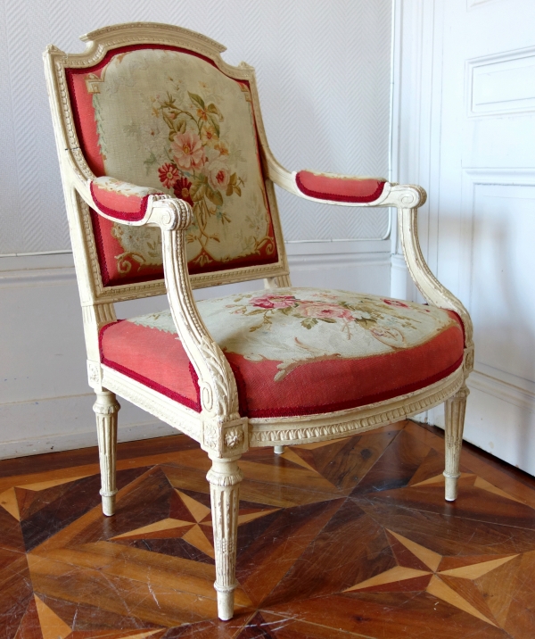 Détail — Fauteuil à la Reine d'époque Louis XVI, tapisserie de Beauvais & numéro d'inventaire