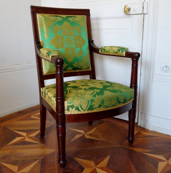 Détail — Fauteuil Empire en acajou provenant du Château de Pont sur Seine & des Tuileries - estampille de Frémancourt