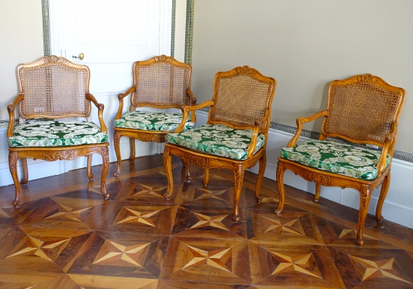 Detail — 4 Louis XV Regency caned armchairs - 18th century
