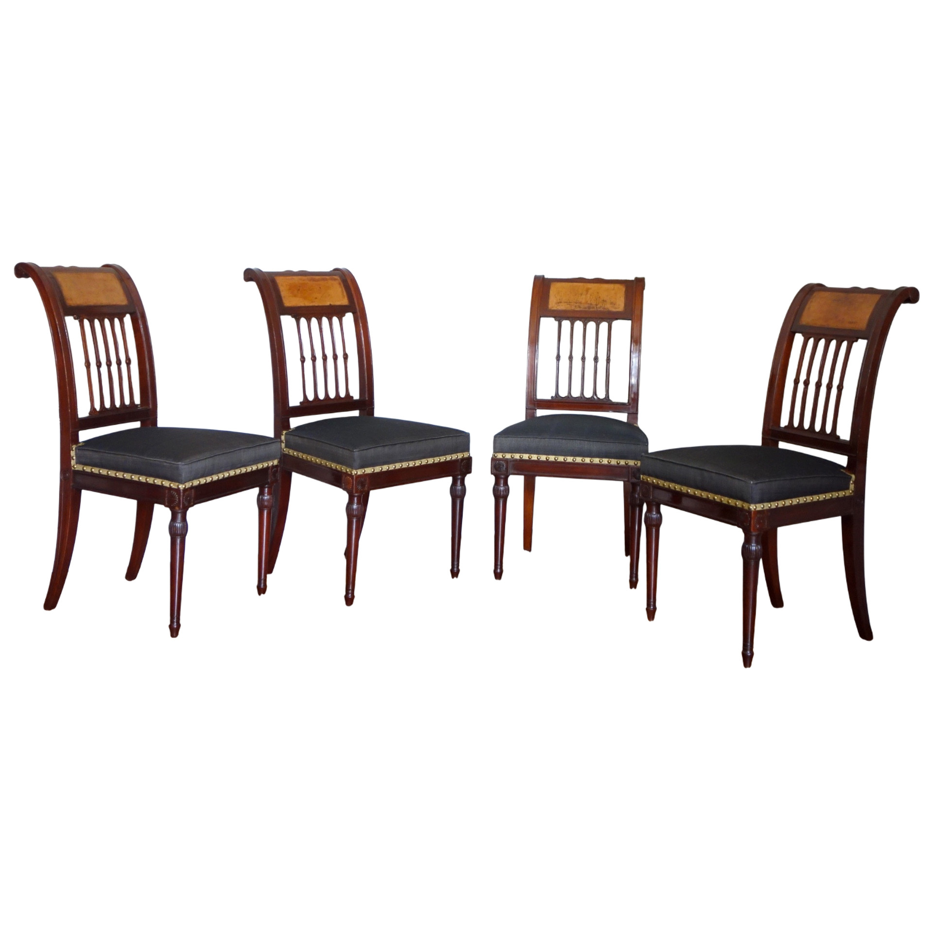 Georges Jacob : suite de 4 chaises à l'étrusque d'époque Directoire en acajou et crin de cheval