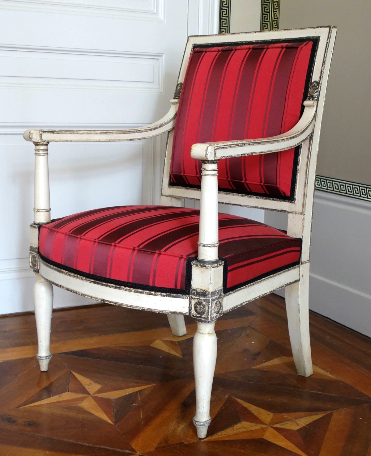 Detail — Imperial Empire armchair for Palais de Fontainebleau attributed to Jacob Desmalter