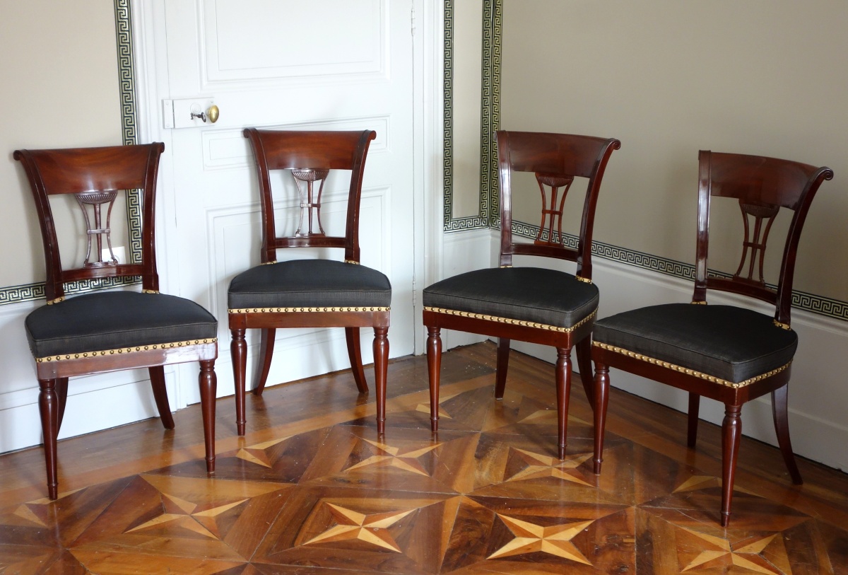 Detail — Demay : set of 4 mahogany chairs covered with horsehair - 18th century - stamped