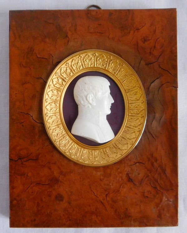 Detail — Empire sculpted ivory miniature featuring Napoleon Bonaparte, early 19th century