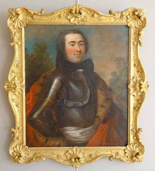 Detail — Portrait of an aristocrat - Officer - Louis XV painting, gilt wood frame - 18th century