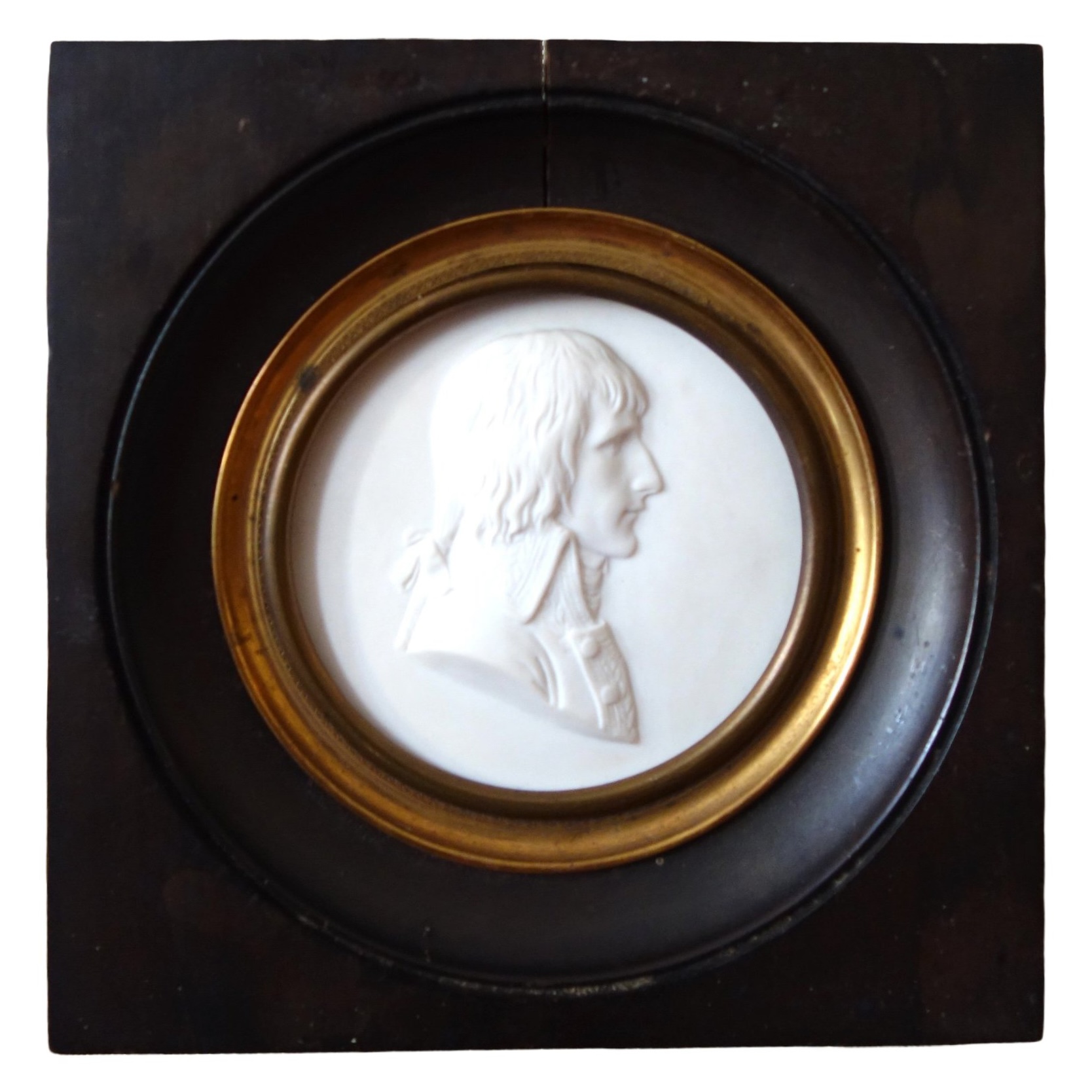 Sèvres : portrait miniature du Général Napoléon Bonaparte en biscuit - signé