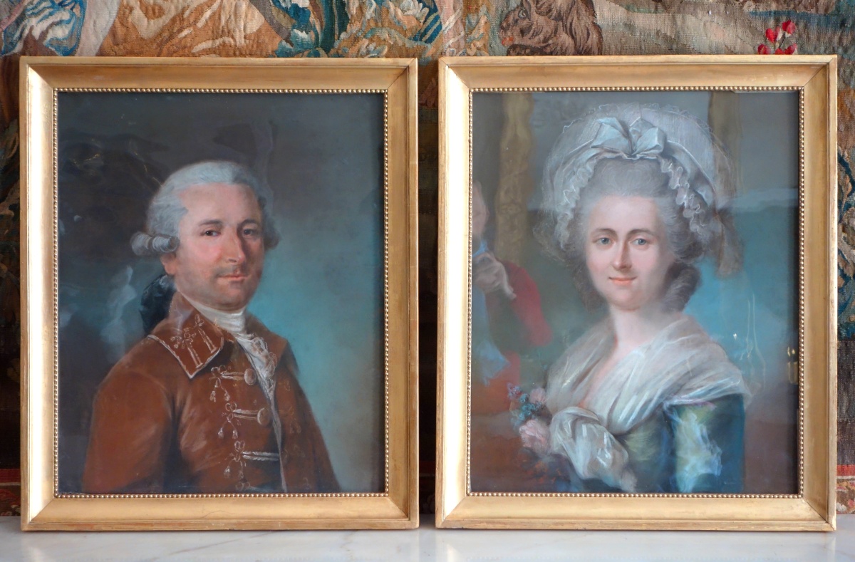 Détail — Ecole Française du XVIIIe siècle, paire de portraits pastels d'époque Louis XVI